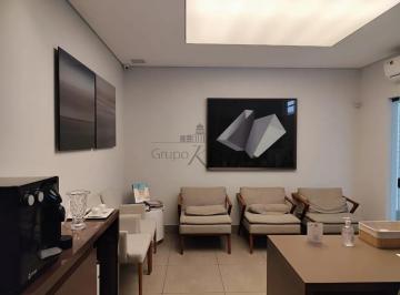 Comercial · 38m² · 4 Vagas · Oportunidade - Sala Comercial - Vila Adyana - 38m².