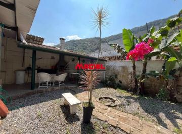 Casa · 400m² · 5 Quartos · 5 Vagas · Excelente Imóvel Multifuncional à Venda em Ubatuba | Ideal para Moradia, Investimento, Pousada, Host