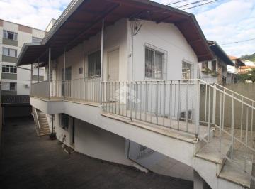 Casa · 228m² · 8 Quartos · 4 Vagas · CASA COM 8 QUARTOS SENDO 2 SUÍTES E 4 VAGAS NA TRINDADE EM FLORIANÓPOLIS