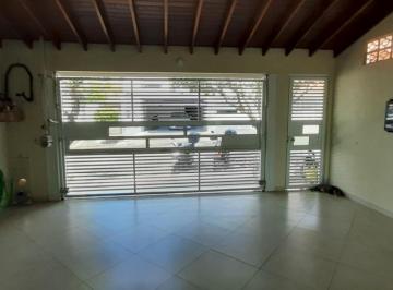 Casa · 220m² · 3 Quartos · Casa à venda - no Jardim Umuarama