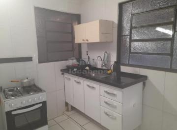 Casa · 200m² · 3 Quartos · 4 Vagas · Casa com 3 dormitorios ,3 banheiros,sala ampla,cozinha tipo americana