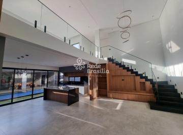 Casa · 400m² · 3 Quartos · 4 Vagas · Casas (2) Lote de 850m² em condomínio em Arniqueiras, Casa nova e outra reformada, Aceita permuta