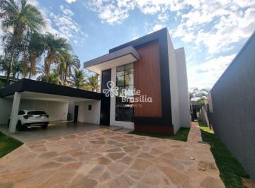 Casa · 400m² · 3 Quartos · 4 Vagas · Casas (2) Lote de 850m² em condomínio em Arniqueiras, Casa nova e outra reformada, Aceita permuta