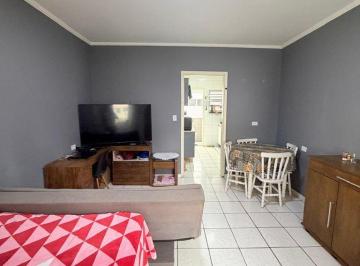 c20v282ytdmnmi0zmmzyzi1_md · Kitnet mobiliada à venda na Guilhermina, em Praia Grande SP.