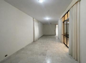 Casa · 356m² · 4 Quartos · 1 Vaga · Casa para alugar em Centro de 356.00m² com 4 Quartos, 4 Suites e 1 Garagem