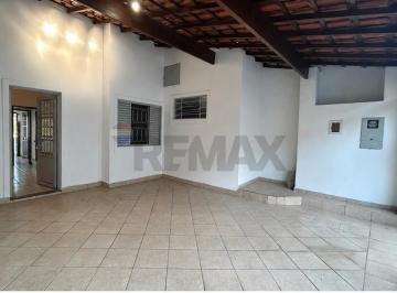 Casa · 164m² · 4 Quartos · 2 Vagas · Casa para alugar em Centro de 164.00m² com 4 Quartos, 1 Suite e 2 Garagens