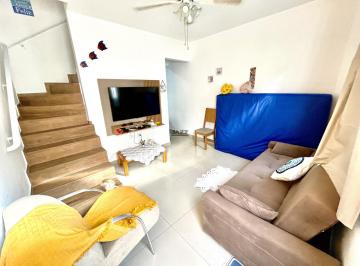 Casa · 61m² · 2 Quartos · 1 Vaga · Casa em condominio 2 dormitorios com quintal e churrasqueira 300 metros do mar