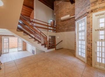 Casa · 197m² · 3 Quartos · 3 Vagas · Casa com 4 dormitórios, suíte, churrasqueira e 4 vagas