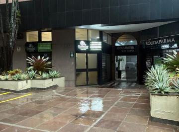 Casa · 39m² · 1 Quarto · EXCELENTE SALA COMERCIAL, COM TRES AMBIENTES, E MAIS UM LAVABO.