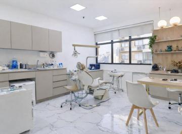 Casa · 63m² · 2 Quartos · 1 Vaga · Sala Comercial com 4 Ambientes e Garagem | 38m² | Rua 24 de Outubro