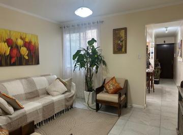 Apartamento · 51m² · 1 Quarto · Apartamento de 01 quarto, de frente todo reformado.