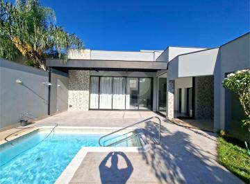 Casa · 258m² · 3 Quartos · 4 Vagas · Condomínio com 3 quartos à venda em Dois córregos - SP