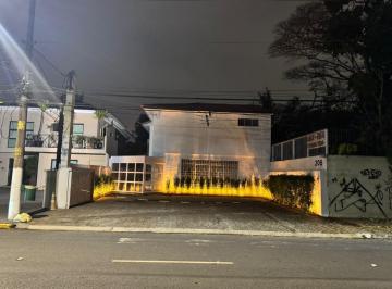 42cc37bb-7604-4689-94e9-96834e831fee · Agradável casa comercial para venda e locação em Jardim América, 600m²