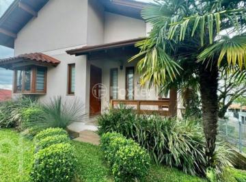 73ee4145 · Casa, 3 dormitórios, 266.31 m², em Petrópolis