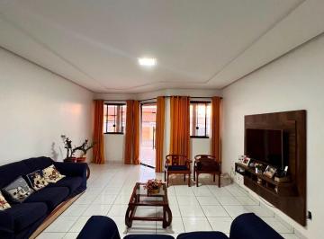 Casa de 5 quartos, Vicente Pires · Casa Aconchegante com Área Verde | Vicente Pires-DF | Suíte Master + 2 Semi-Suítes