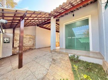 Casa de 3 quartos, Belo Horizonte · Casa Geminada Linear à Venda no Bairro Santa Mônica, 3 Quartos (1 Suíte), 2 Vagas