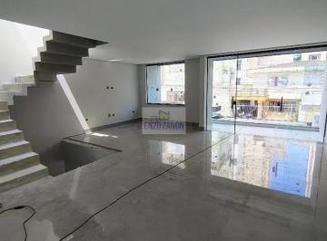 c8zvcsgblcwi1783551893898.jpg · Sobrado novo no centro da cidade, 3 suítes, 4 vagas de garagem, quintal amplo com área gourmet e pis