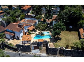 Casa · 708m² · 6 Quartos · 5 Vagas · Granja Viana