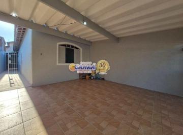 Casa de 3 quartos, Mongaguá · Casa à venda em Mongaguá – A apenas 700 Metros da Praia com excelente localização!