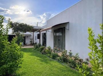 Imagem 1 · Casa para venda em Jardim Climax, Dourados