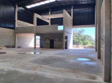 Foto 01 · Locação de Galpão Comercial na Zona Industrial de Sorocaba-SP: 2 Banheiros, 4 Vagas de Garagem, 723,