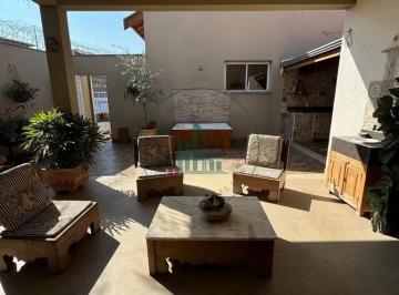Casa · 406m² · 3 Quartos · 2 Vagas · 🏡 Sobrado dos Sonhos com Espaço Extra e Hidro! 💦🔑