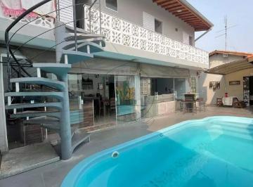 Casa · 225m² · 5 Quartos · 3 Vagas · Duas Casas em Terreno de 250m²: Casa Térrea + Sobrado
