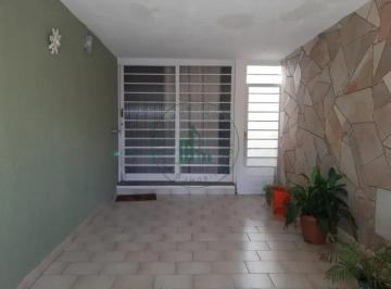 Casa · 164m² · 3 Quartos · 1 Vaga · 🏡 Casa no Bairro Alto: 3 quartos, quintal amplo e edícula ✨