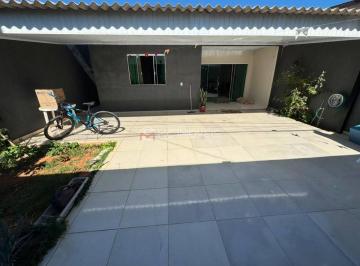 Casa · 200m² · 2 Quartos · 3 Vagas · Casa à Venda na Chácara 127B – Sol Nascente | 2 Quartos | Suíte | Lote de 200 m²