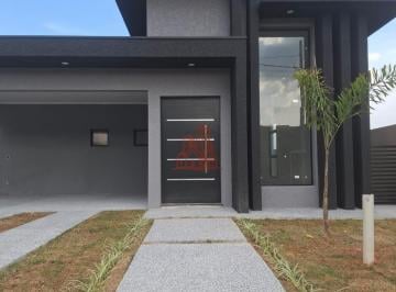 Casa · 204m² · 3 Quartos · 4 Vagas · Casa térrea com 3 suítes, piscina e 4 vagas