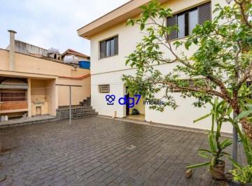 Casa · 176m² · 3 Quartos · 2 Vagas · Maravilhosa casa emr rua silenciosa