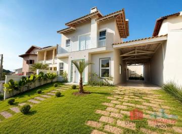 Casa · 236m² · 3 Quartos · 4 Vagas · Casa à venda em condomínio tradicional de Vinhedo, totalmente reformada e pronta