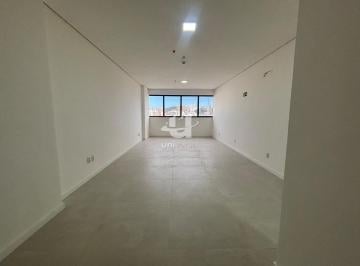 Comercial · 83m² · 1 Vaga · Sala - Centro