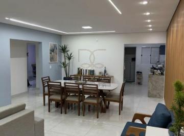 Casa de 3 quartos, Guará · CASA DE ESQUINA COM 3 QUARTOS – QI 8 | GUARÁ I 300m