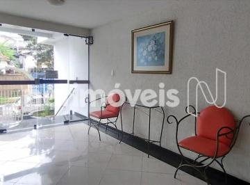Sala · Apartamento de 3 quartos, 83 m2, varanda, elevador e vaga livre em Santa Tereza.