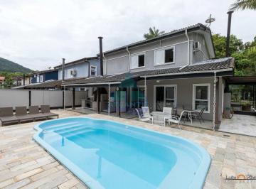 Casa · 205m² · 4 Quartos · 4 Vagas · Casa para venda em Lagoinha - Condomínio Capitanias de 205.00m² com 4 Quartos, 2 Suites e 4 Garagens