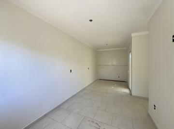 Living · Casa em condomínio com 2 dormitórios, vaga de garagem e churrasqueira na Olaria