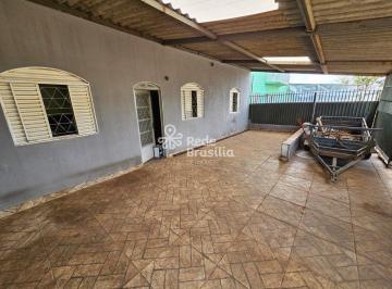 Casa · 180m² · 4 Quartos · 4 Vagas · QNL 23 - LOTE VAZADO 200m² - EXCELENTE LOCALIZAÇÃO - TAGUATINGA NORTE/DF