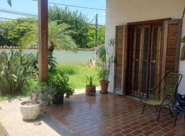 Casa · 200m² · 2 Quartos · 6 Vagas · Casa para venda em Doutor Lessa de 200.00m² com 2 Quartos e 6 Garagens