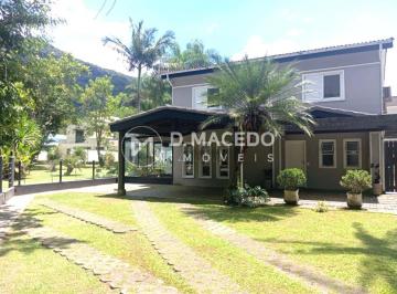 Casa · 205m² · 4 Quartos · 6 Vagas · Casa para venda em Praia Da Lagoinha de 205.00m² com 4 Quartos, 2 Suites e 6 Garagens