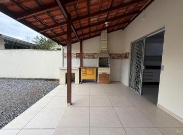 Foto 13 · Uma Casa com Amplo Terreno nos Fundos - à Venda no Boa Vista em Joinville com 3 Quartos e Suíte