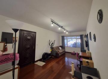 Casa de 3 quartos, São Paulo · Sobrado à venda no Butantã, 3 quartos (1 suíte), 2 vagas e quintal com edícula