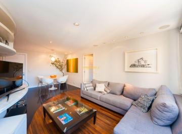Apartamento de 2 quartos, Curitiba · Apartamento no Batel com 2 quartos, 1 suíte e ampla varanda com churrasqueira