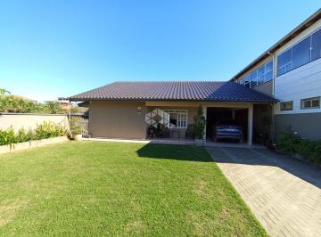 Casa · 152m² · 3 Quartos · CASA COM TRÊS QUARTOS SENDO UMA SUITE - ERVINO - SFS - SC