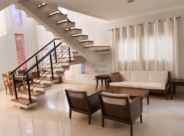 Foto 01 · Casa de Luxo em Condomínio: 5 quartos, 3 suítes, 3 salas, 5 banheiros, 4 vagas de garagem, 281m² em