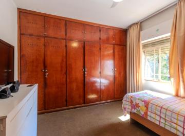 fd52862a-f144-4da8-ada3-f8306bdc6e3e · Atraente sobrado para venda em Aclimação com 4 quartos, sendo 1 suíte, 452m²