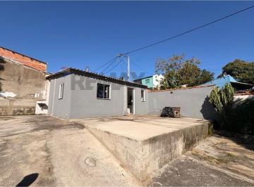 Casa · 360m² · 1 Quarto · À venda casa com amplo quintal no Jardim Esperança, Cabo Frio