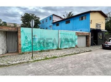 Casa · 840m² · 7 Quartos · 4 Vagas · Oportunidade Única em Ponta Negra | 930m² com Alto Potencial Comercial