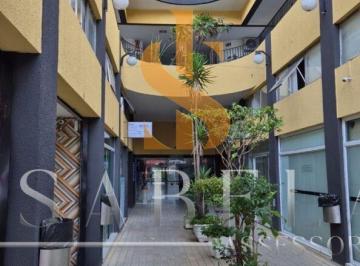 Comercial · 30m² · 1 Vaga · Sala comercial com vaga privativa junto ao metrô Adolfo Pinheiro