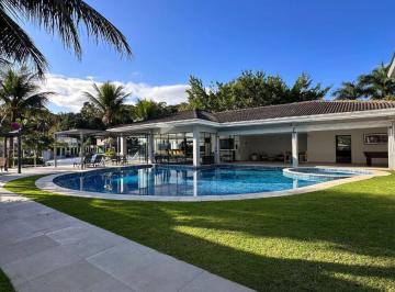 Casa · 780m² · 6 Quartos · 6 Vagas · Casa com pier no Residencial Marina Guarujá no canal de Bertioga.